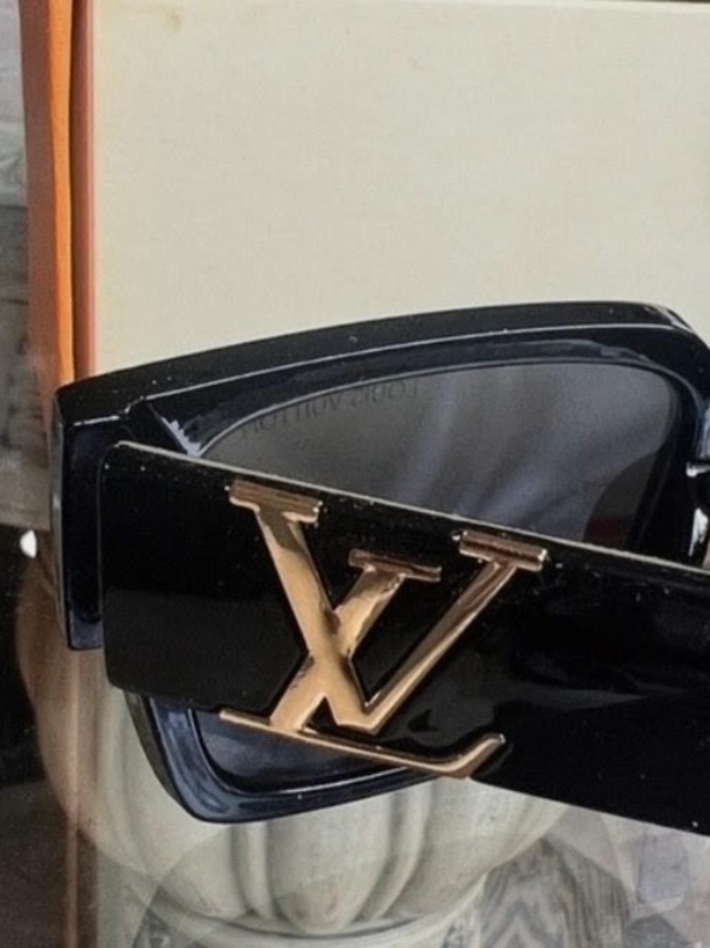 Louis Vuitton Black Sunglasses with Gold LV Logo Accent Does Not Come W Box , - Picture 5 of 11